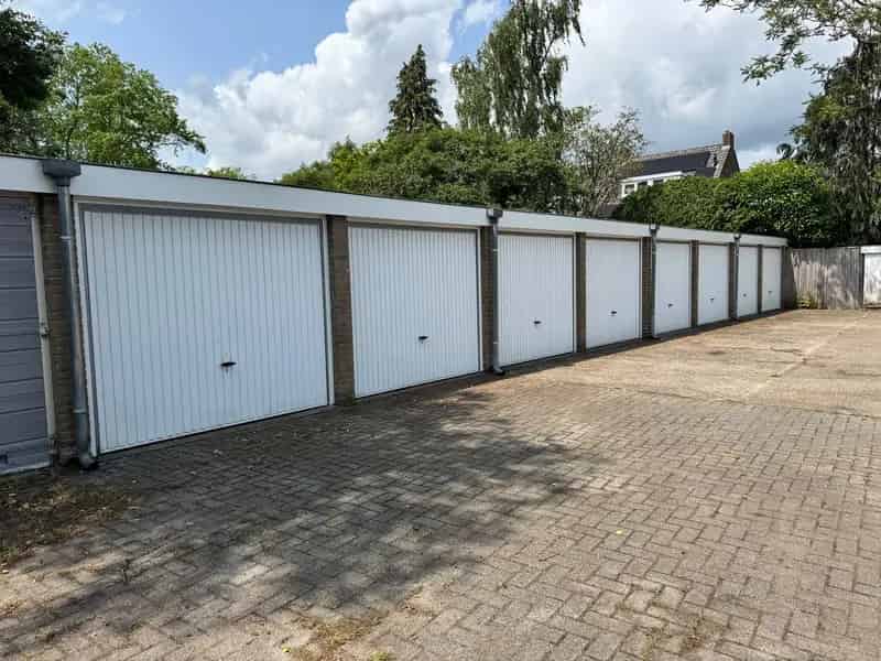 Garagebox te koop Bussum Ruime opslag geen VVE