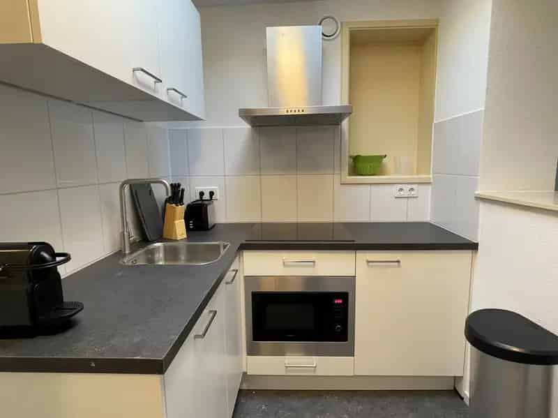 Studio Groningen Raamstraat 8 24m2 Gemeubileerd 6 maanden
