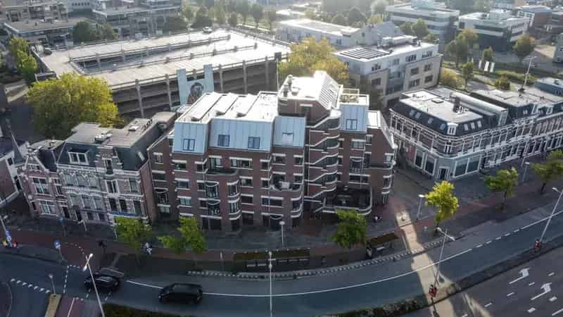 Studio Leeuwarden Centrum: Moderne Studio op Begane Grond