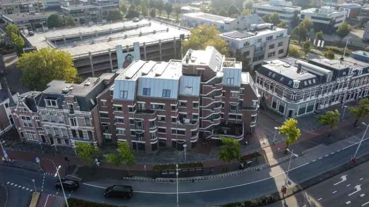 Studio Leeuwarden Centrum: Moderne Studio op Begane Grond