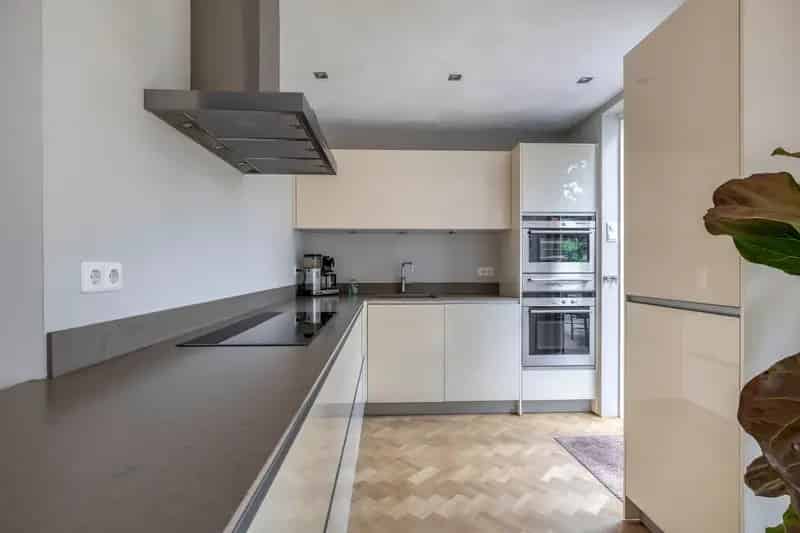 Ruime Hoekwoning Zevenbergen 4 Slaapkamers Garage Tuin