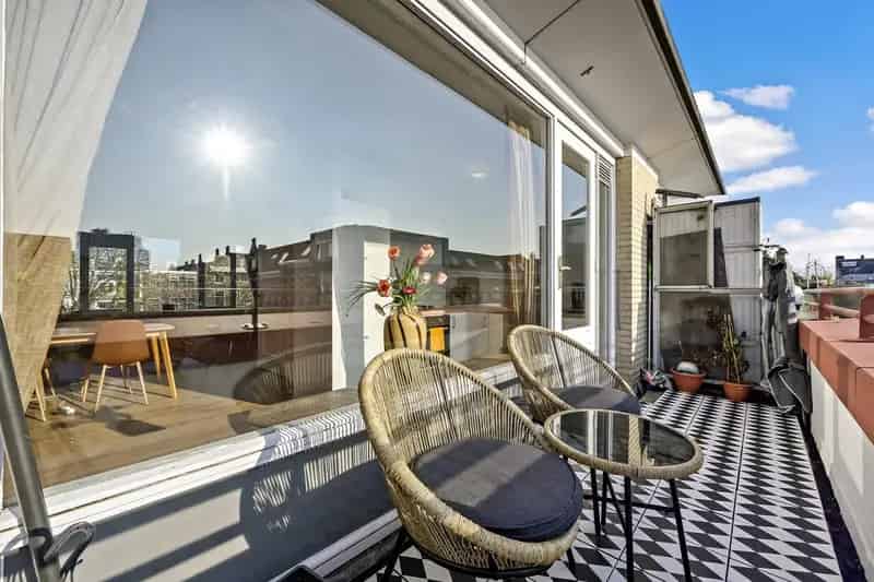 Ruime 3 Slaapkamers Bovenwoning Middeland Balkon Energielabel B