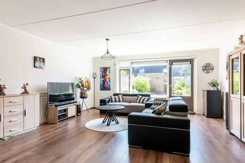 Huis te koop Lelystad 4 slaapkamers dakterras tuin energielabel B