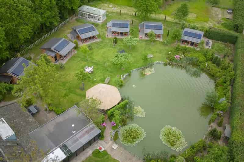 Woonboerderij met 6 Lodges te Diessen