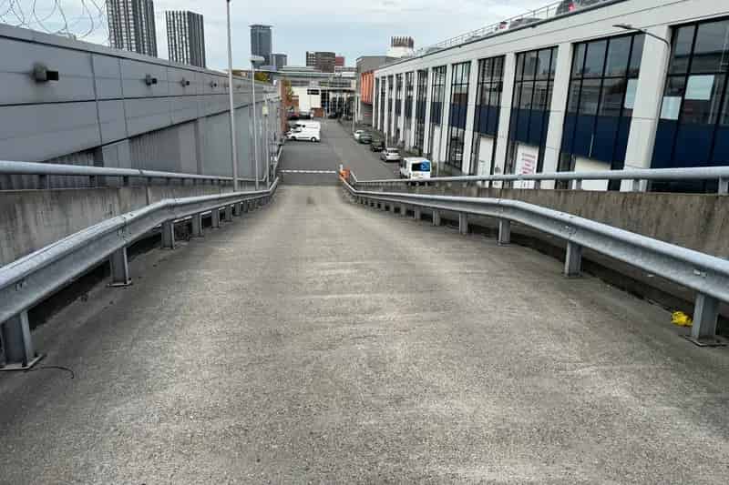 Parkeerplaats te koop Den Haag Laakkwartier Beveiligd