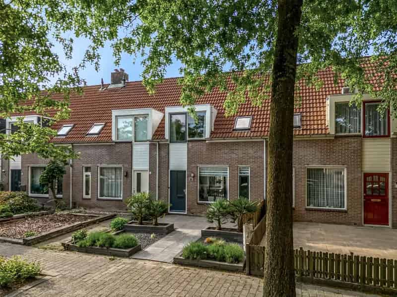Huis te koop Zwaag: 3 slaapkamers, moderne keuken en badkamer
