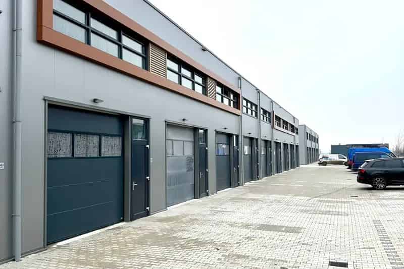 Bedrijfshal Dronten te Huur 100m²