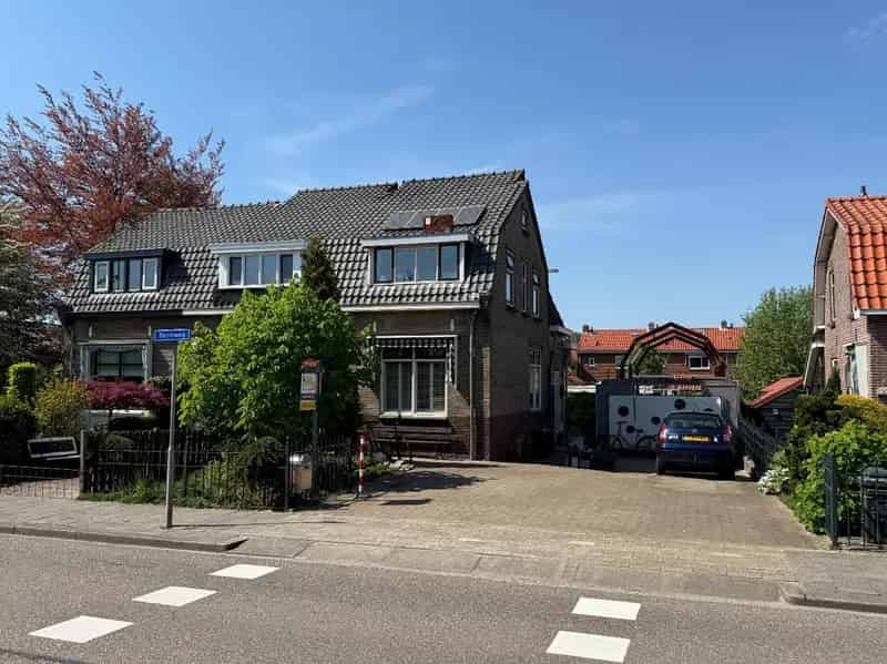 Ruime Familie Woning met Grote Tuin en Uitbouwmogelijkheden