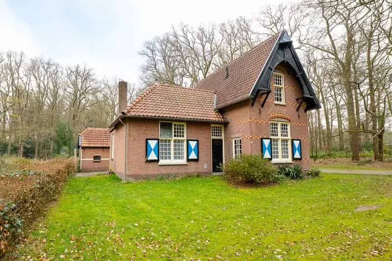 Vrijstaande woning te huur Heeten