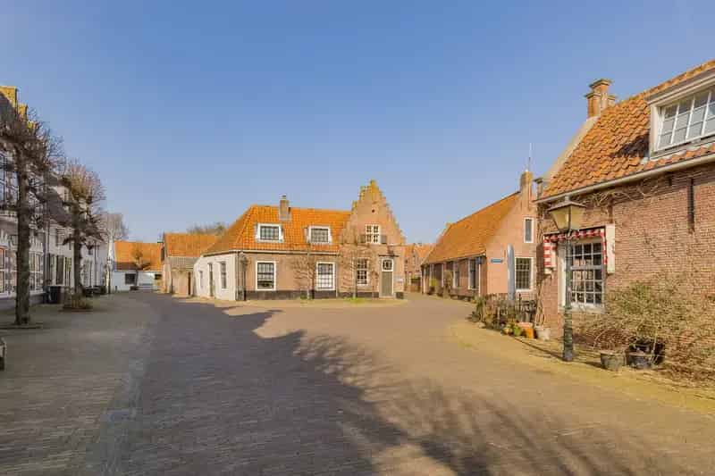 Huis te koop: Hoofdbuurtstraat 5 1981 BE Velsen-Zuid 