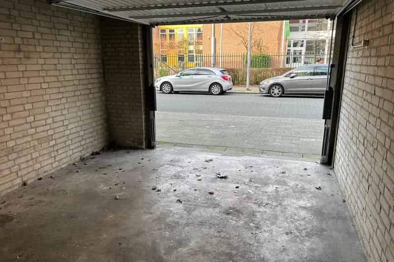 Garage te koop Rotterdam Zuidwijk 17m²