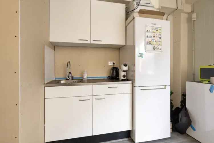 Bedrijfsruimte NDSM-terrein 280m2  - Recente unit met kantoor