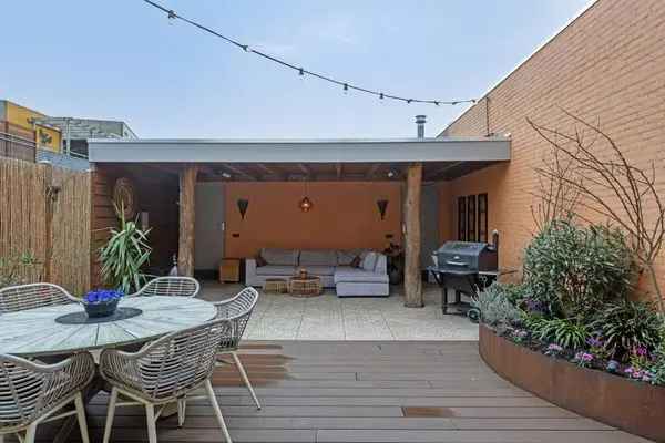 Moderne Centrum Bovenwoning met Ruim Dakterras