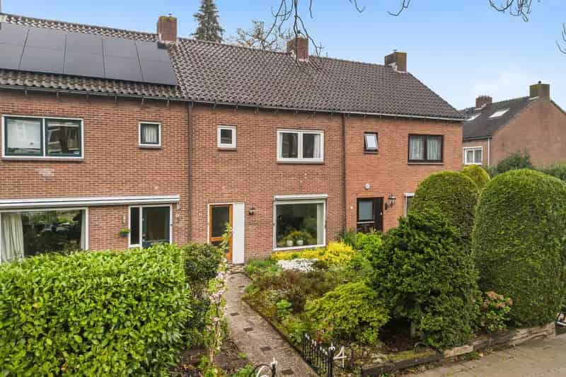 Ruime Tussenwoning 3 Slaapkamers Grote Tuin De Bilt