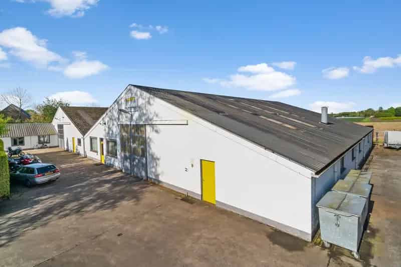 Bedrijfshal Heerle: Wonen en Werken Combineren