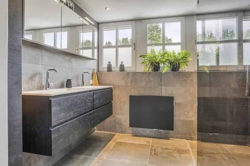 Huis Te Koop , 25, Kleine Eng, Lithoijen, Noord-Brabant