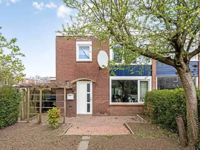 Hoekwoning Enschede 3 slaapkamers nabij voorzieningen