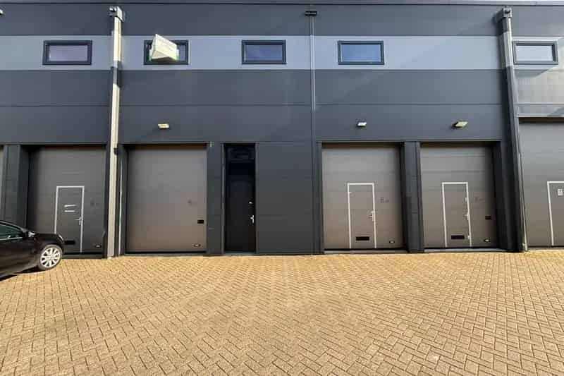 Bedrijfshal te huur Aalsmeer Opslag Verzending Kantoor