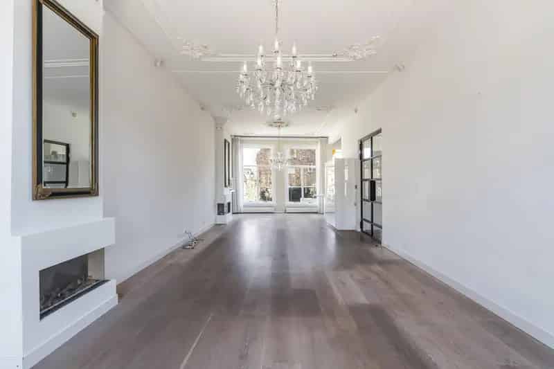 Monumentaal Pand te Hoorn: Luxe Stadshuis met Tuin