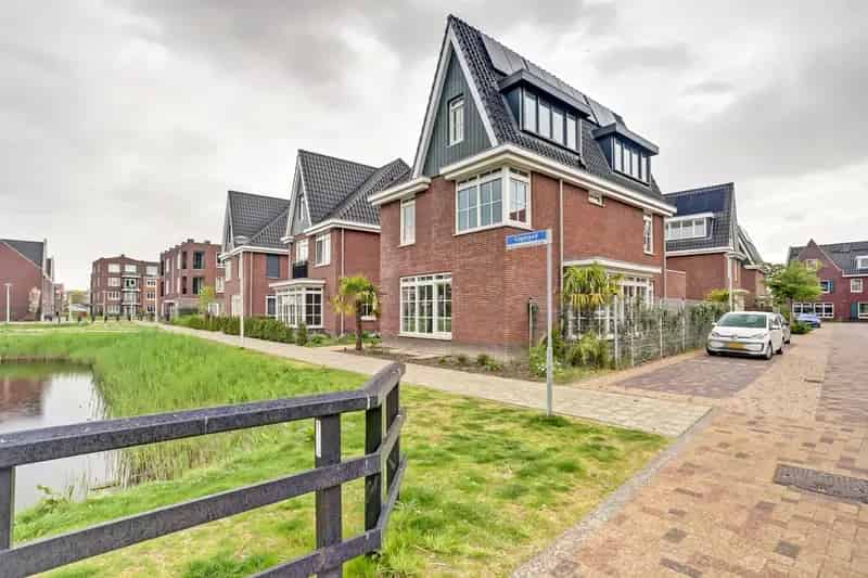 Vrijstaande woning Berkel en Rodenrijs 5 slaapkamers tuin