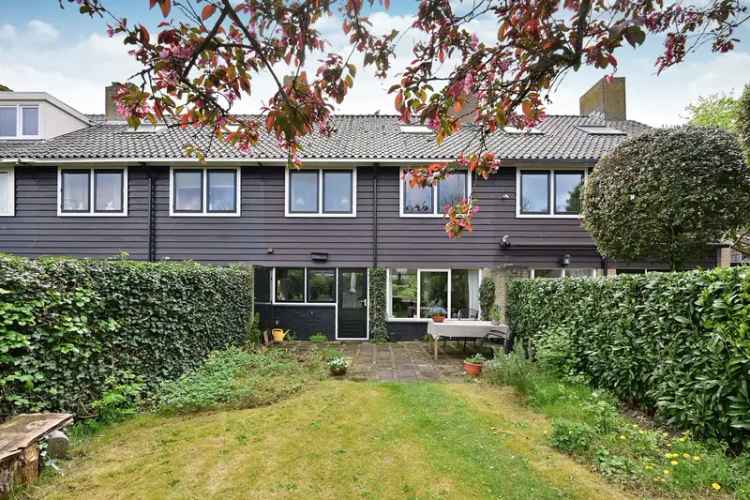 Gezinswoning Blaricum 4 slaapkamers grote tuin