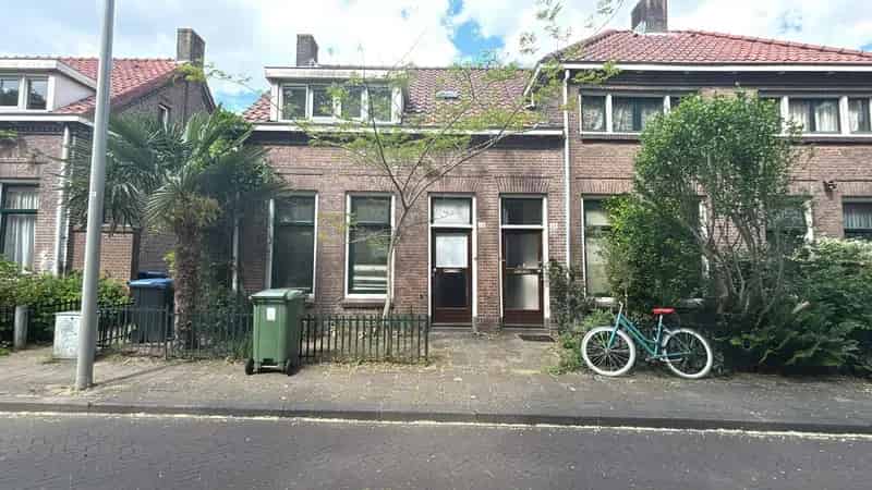 Te renoveren woning Arnhem nabij centrum en snelweg