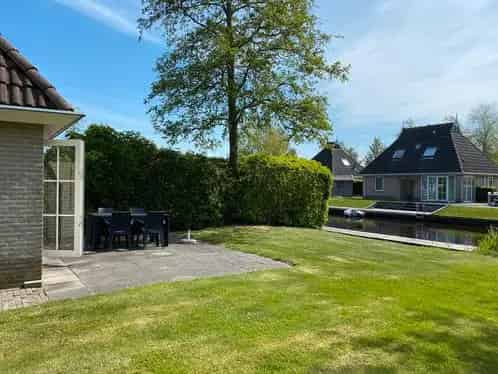 Vakantiehuizen aan het water met aanlegsteiger