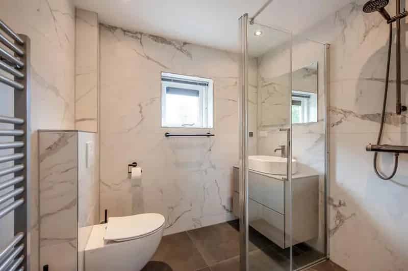 Huis Te Koop , 166, Dominee van Couwenhovelaan, Bergschenhoek, Zuid-Holland