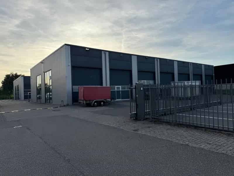 Bedrijfshal te Koop Mijdrecht 100m2 Direct Beschikbaar