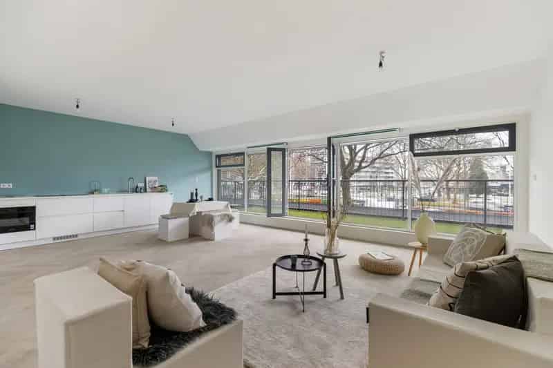 Appartement Blijdorp 95m2 Klusobject Groot Terras HR++ Beglazing Nabij CS