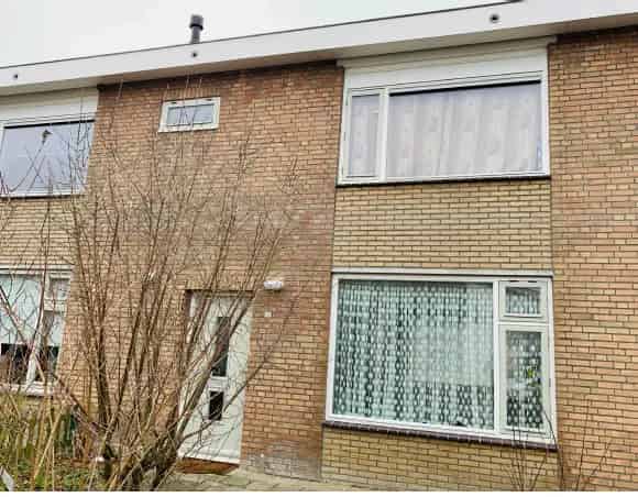 Huis Te Huur , 53, Willem III straat, Zevenbergen, Noord-Brabant