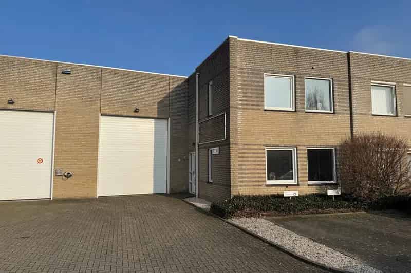 Bedrijfshal te Huur Eindhoven 415m²