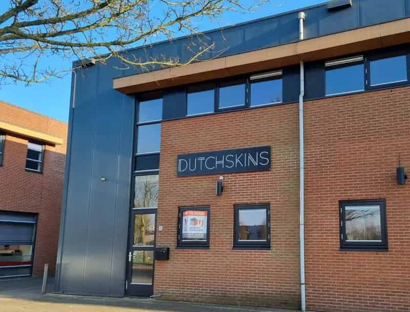 Bedrijfshal te huur Zutphen  Hoogwaardige afwerking 105m2 begane grond 35m2 verdieping