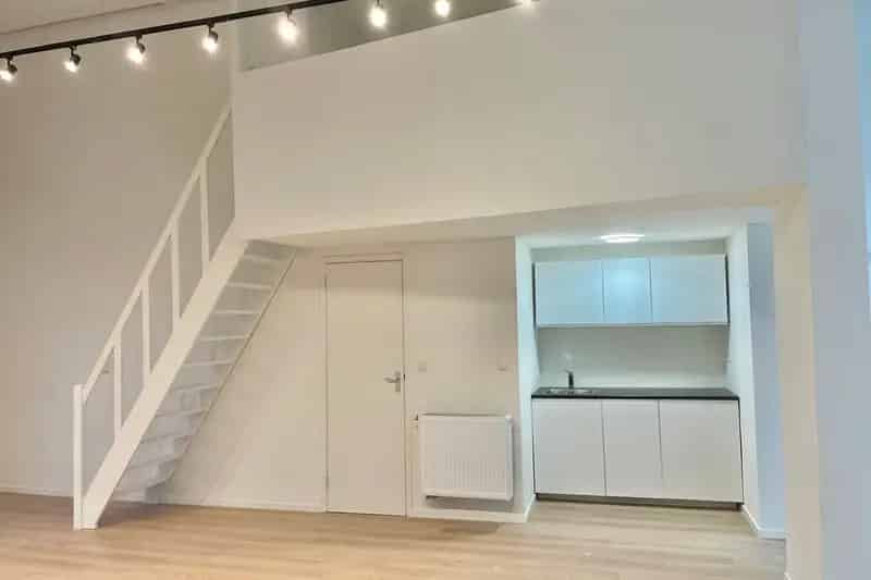 Kantoorruimte Amsterdam West 1015m2 te huur Baarsjesweg