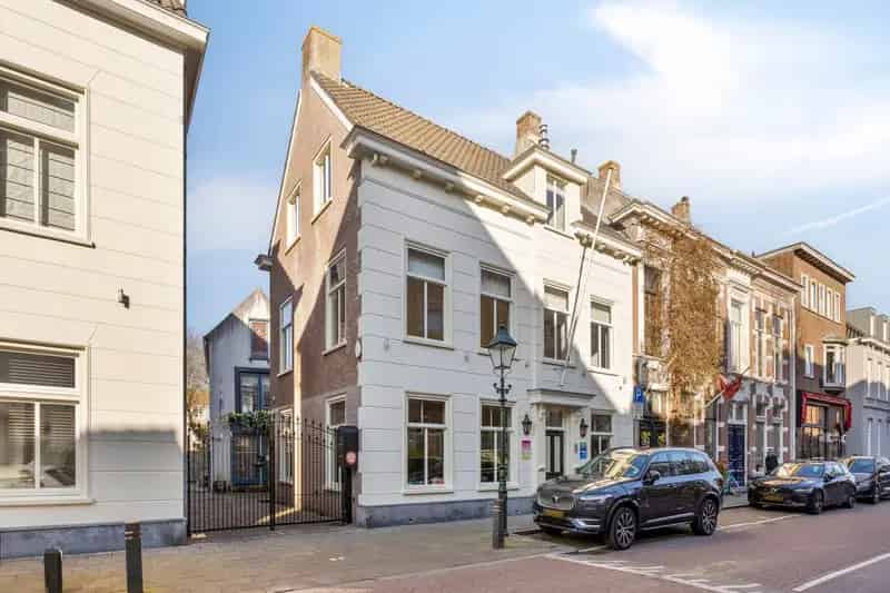 Herenhuis Breda Ginneken Kantoor Bovenwoning Te Koop