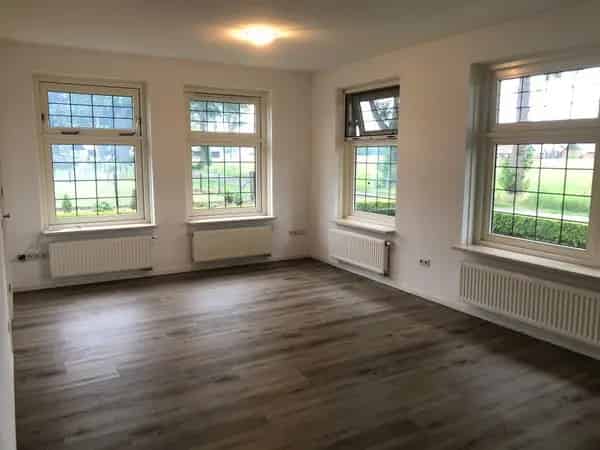 Te Huur: Ruime Twee Onder Een Kapwoning Almelo