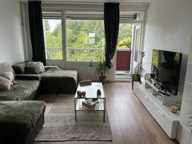 Ruime kamer Amstelveen - 20 juni t/m 31 augustus