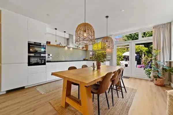Hoekwoning Houtwijk Ruime Tuin 3 Slaapkamers