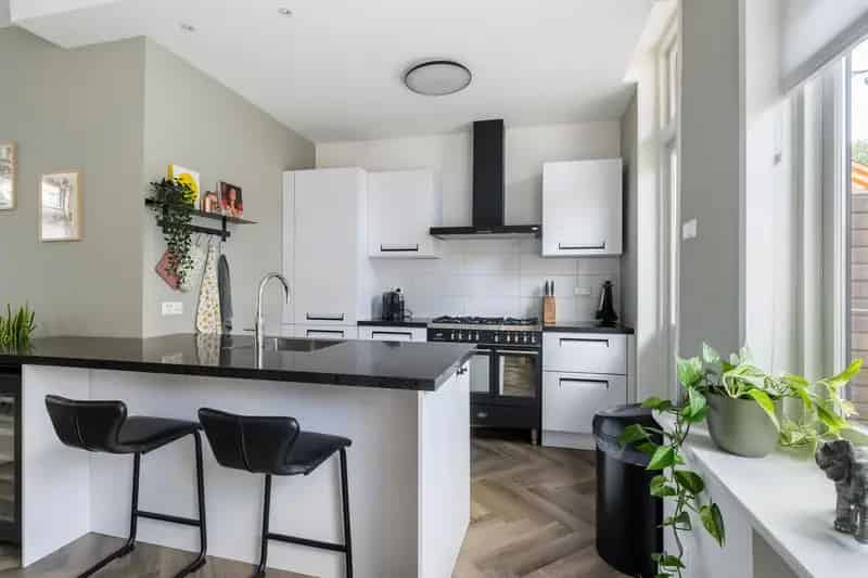 4 Kamer Eengezinswoning Vlaardingen gerenoveerd
