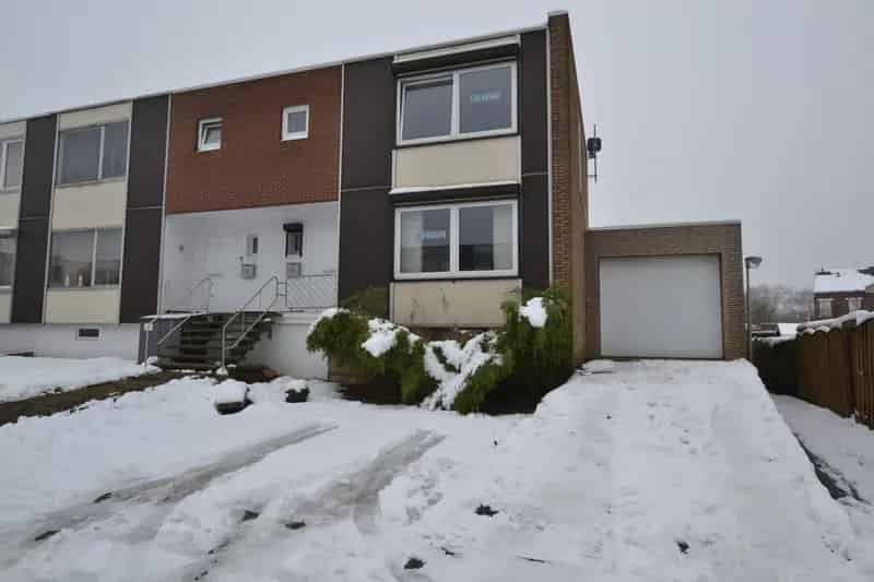 Ruime Eengezinswoning met Grote Garage en Tuinkamer te Chevremont