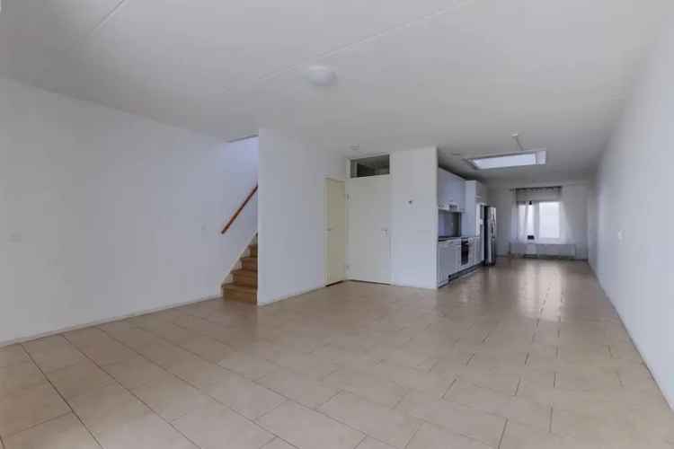 Amsterdamse eengezinswoning: 3 slaapkamers, garage & dakterras