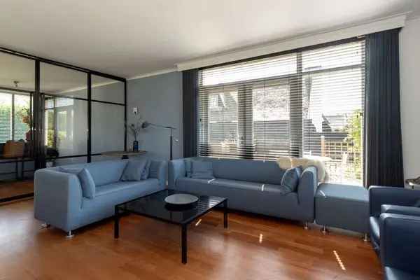 Semibungalow met Tuin en Uitzicht Hellendoorn