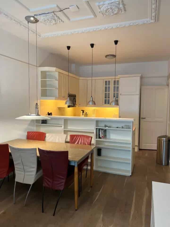 2 Slaapkamers Appartement De Pijp 80m2