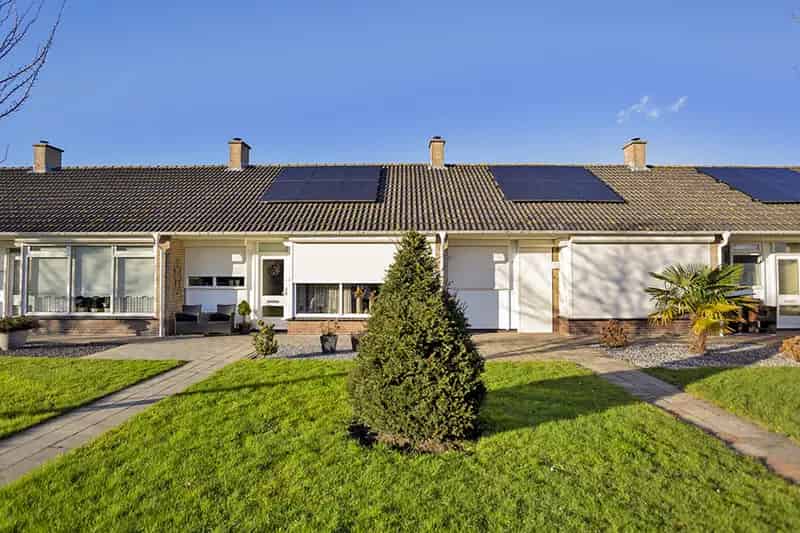 Seniorenwoning 1 slaapkamer badkamer begane grond St Willebrord