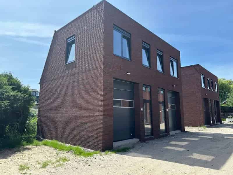 Bedrijfshal Schiphol-Rijk 80m2 te koop