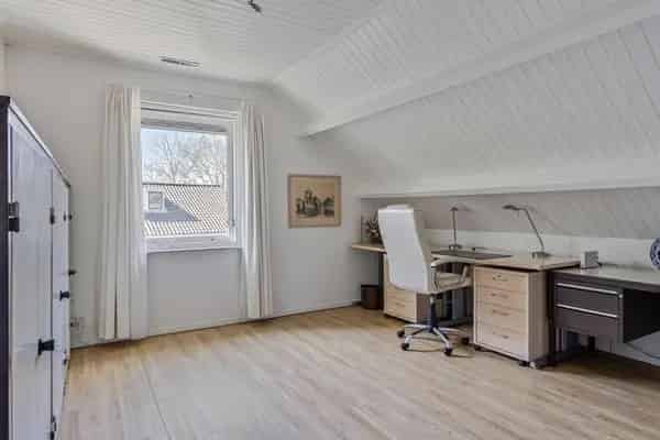 Ruime gezinswoning te Zierikzee met 4 slaapkamers en royale tuin