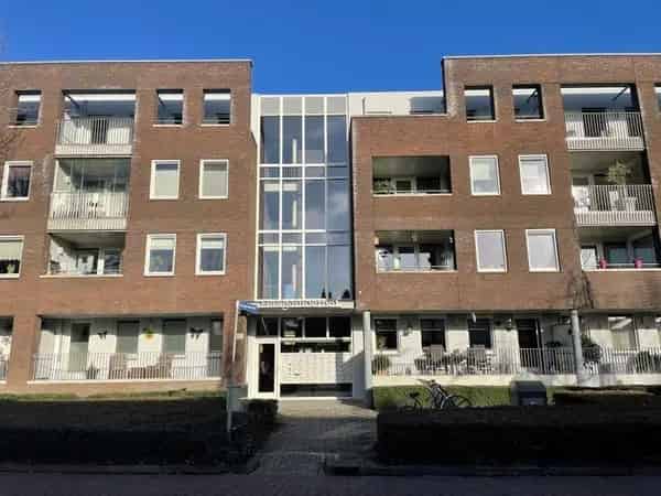 Ruim 3-kamer appartement Valkenswaard nabij winkels en scholen