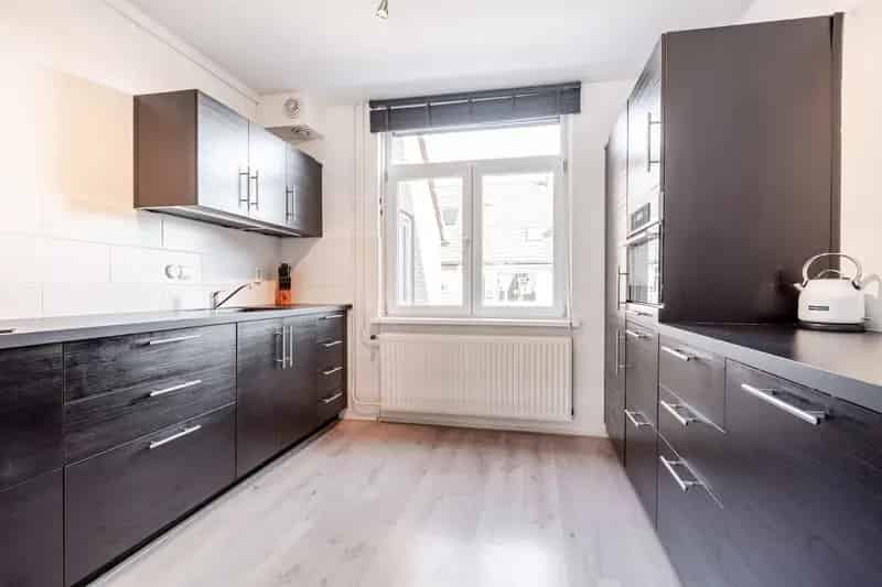 Huis te koop Lelystad Haven 3 slaapkamers moderne keuken 12 zonnepanelen energielabel A