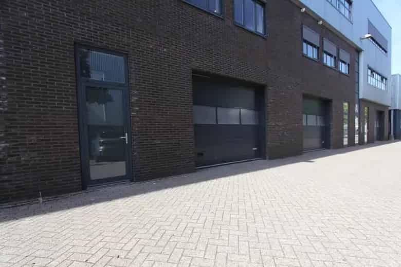 95m2 Bedrijfsruimte Haarlem Waarderpolder te Huur