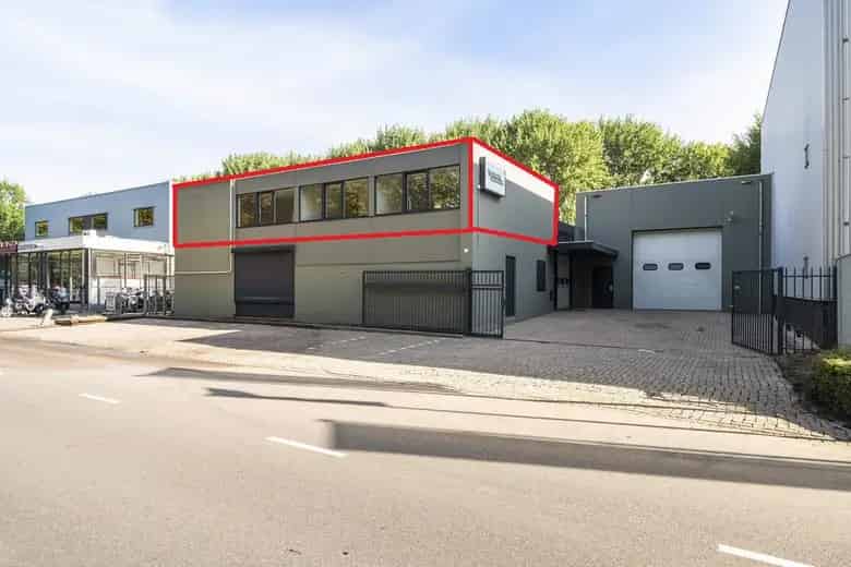 120m2 Kantoorruimte te Huur Zwijndrecht